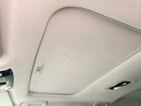 New 2026 Kia Seltos EX FWD image 18