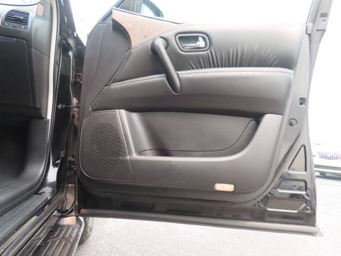 Used 2018 Nissan Armada SL w/ Moonroof Package AWD/4WD image 41