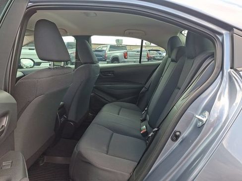 Used 2025 Toyota Corolla LE FWD image 10