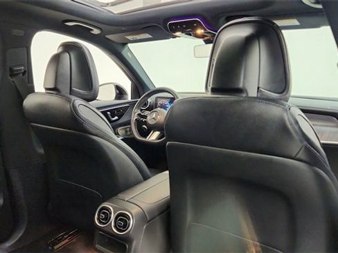 Used 2024 Mercedes-Benz GLC 300 4MATIC w/ AMG Line image 26