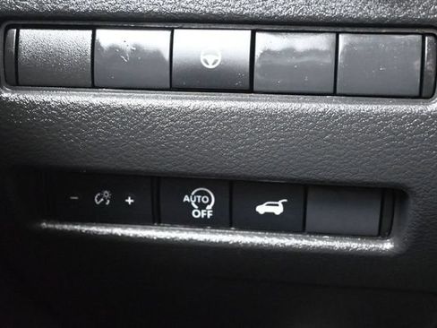 Used 2026 Nissan Rogue SV AWD/4WD image 22