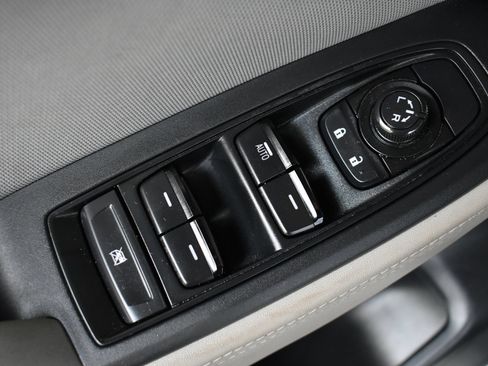Used 2022 Subaru Forester AWD/4WD image 13