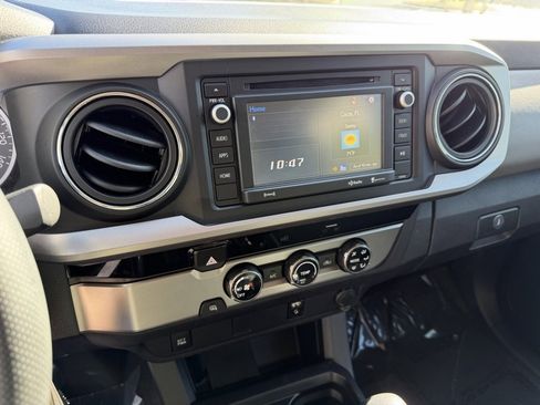 Used 2017 Toyota Tacoma SR5 image 16