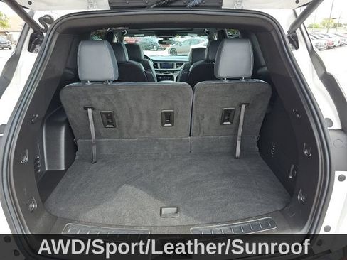 Used 2022 Buick Enclave Essence w/ Experience Buick Package AWD/4WD image 33
