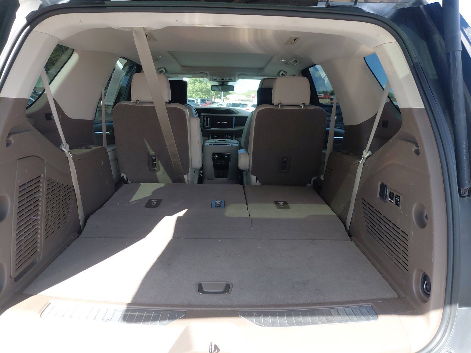 Used 2021 GMC Yukon Denali AWD/4WD image 23