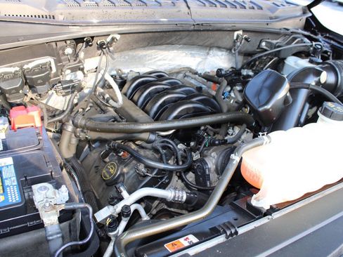 Used 2016 Ford F150 XLT w/ Equipment Group 302A Luxury image 29