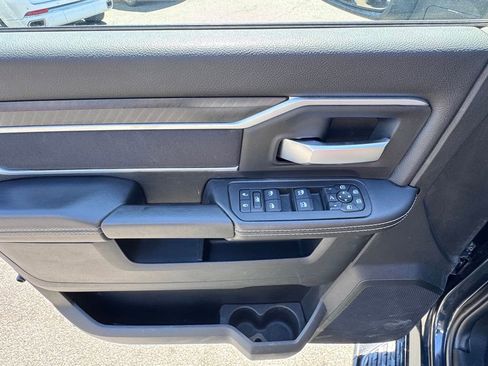 Certified 2025 RAM 2500 Big Horn AWD/4WD image 10