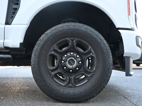 Used 2023 Ford F250 XL w/ STX Appearance Package image 13