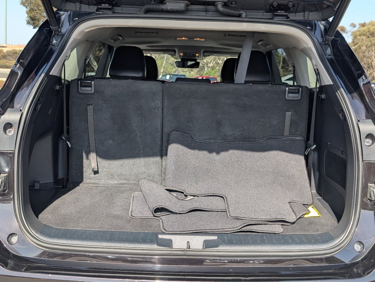 Used 2022 Toyota Highlander XLE FWD image 10