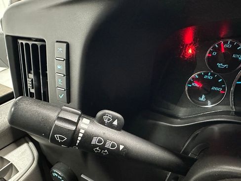 Used 2022 Chevrolet Express 3500 w/ Power Convenience Package image 22