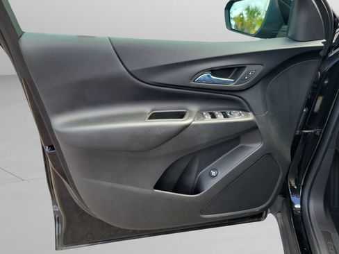 Used 2022 Chevrolet Equinox LT FWD image 17