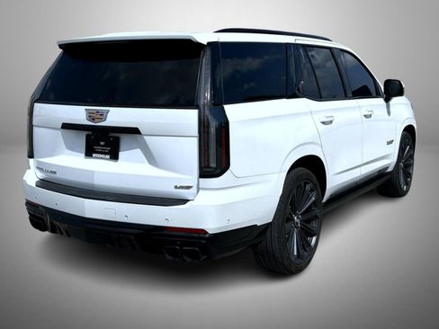Certified 2025 Cadillac Escalade V w/ LPO, Floor Liner Package AWD/4WD image 5