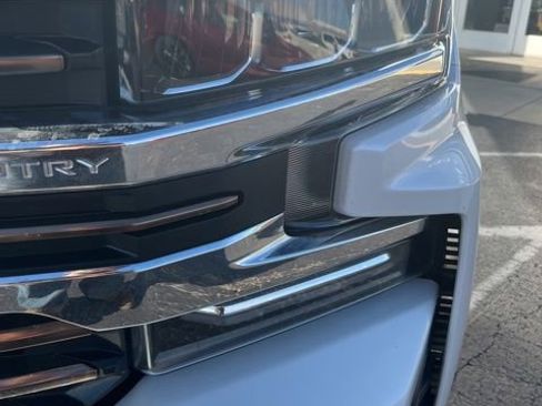 Used 2019 Chevrolet Silverado 1500 High Country w/ Technology Package AWD/4WD image 41