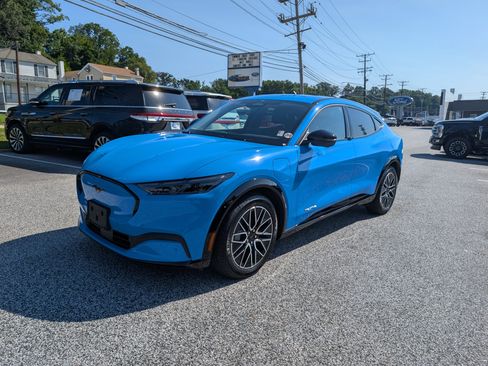 Certified 2024 Ford Mustang Mach-E Premium image 2