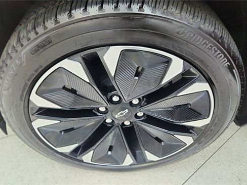 Used 2025 Chevrolet Blazer EV RS image 60