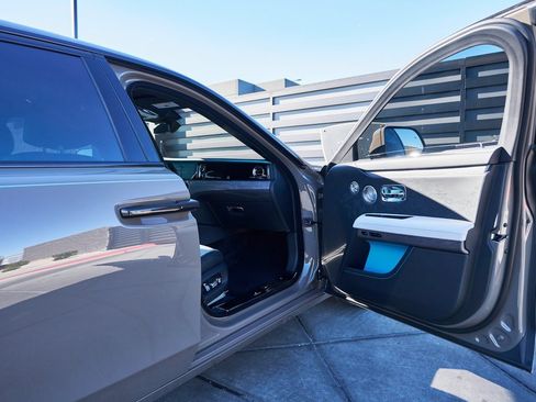 Used 2025 Rolls-Royce Ghost image 22