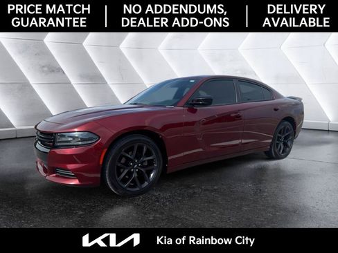 Used 2019 Dodge Charger SXT w/ Blacktop Package RWD image 1