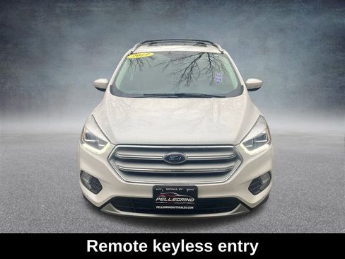Used 2019 Ford Escape Titanium image 10