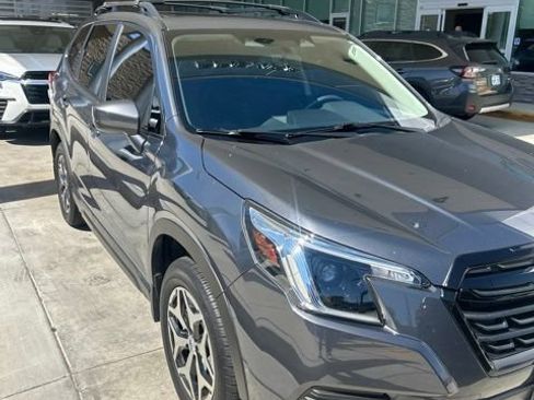 Used 2023 Subaru Forester Premium AWD/4WD image 3