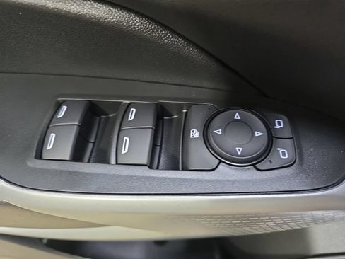 New 2026 Chevrolet Trax LS w/ LS Convenience Package FWD image 27