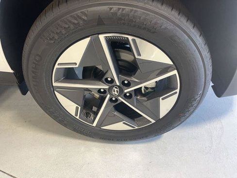 New 2026 Hyundai Tucson SEL FWD image 32
