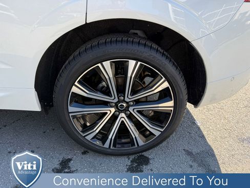 Certified 2023 Volvo XC60 B5 Ultimate w/ Climate Package image 13