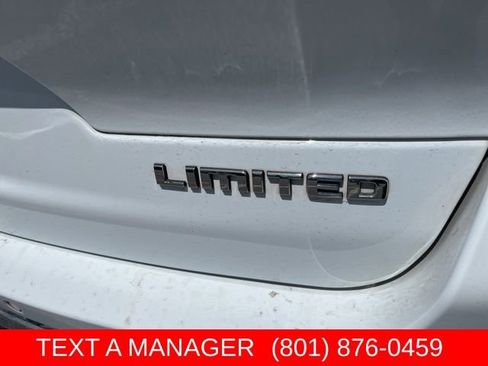 Used 2024 Jeep Grand Cherokee L Limited AWD/4WD image 12