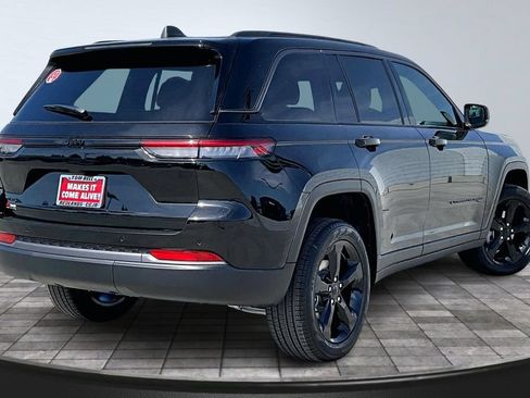 New 2026 Jeep Grand Cherokee Limited w/ Limited Altitude Package AWD/4WD image 22