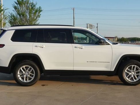 New 2026 Jeep Grand Cherokee L Laredo AWD/4WD image 10