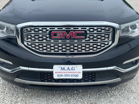 Used 2017 GMC Acadia Denali w/ Technology Package AWD/4WD image 9