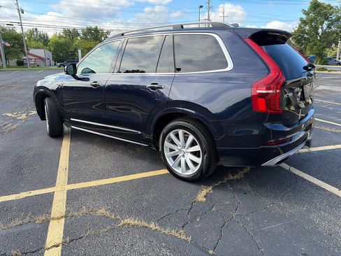 Used 2017 Volvo XC90 T6 Momentum w/ Momentum Plus Package AWD/4WD image 5