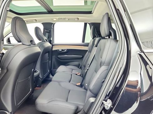 New 2026 Volvo XC90 B6 Plus w/ Protection Package Premier image 24