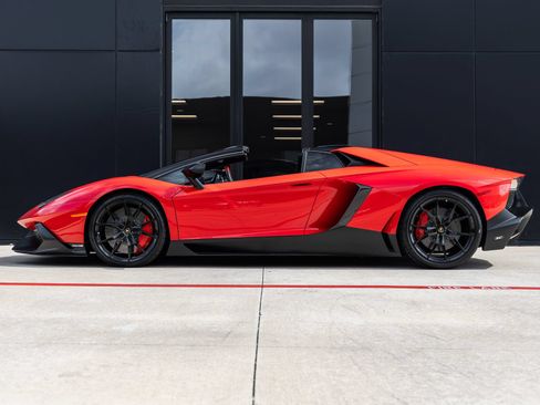 Used 2014 Lamborghini Aventador LP 720-4 50th Anniversario AWD/4WD image 11