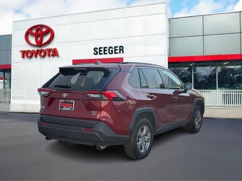 Used 2025 Toyota RAV4 XLE AWD/4WD image 3