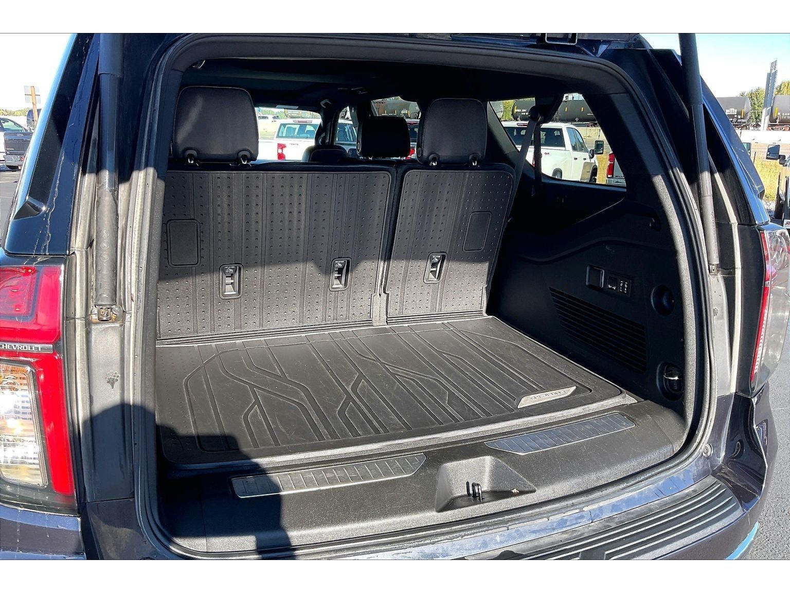 Used 2023 Chevrolet Suburban Premier AWD/4WD image 11