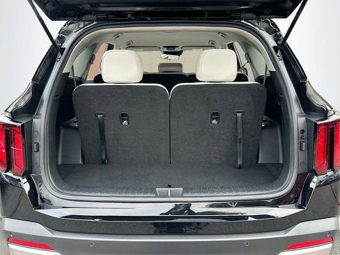 Certified 2024 Kia Sorento S image 25