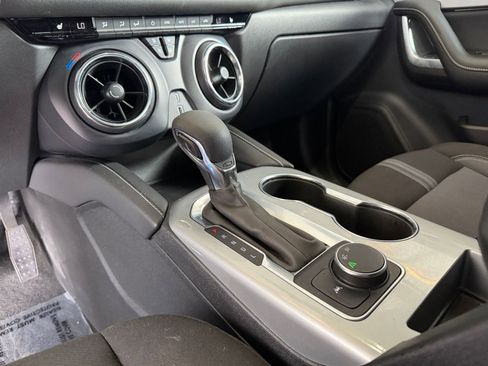 Used 2025 Chevrolet Blazer LT image 42