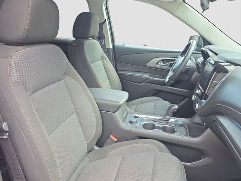 Used 2020 Chevrolet Traverse LT FWD image 20