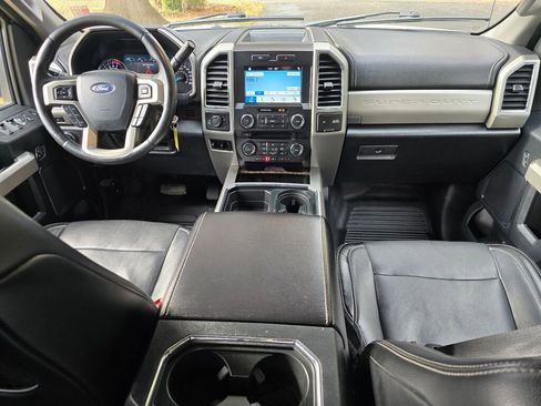 Used 2018 Ford F250 Lariat image 18