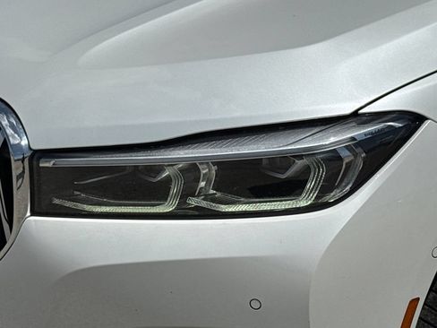 Used 2022 BMW 750Li xDrive AWD/4WD image 4