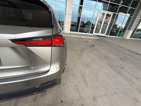 Used 2018 Lexus NX 300 FWD w/ Premium Package image 11