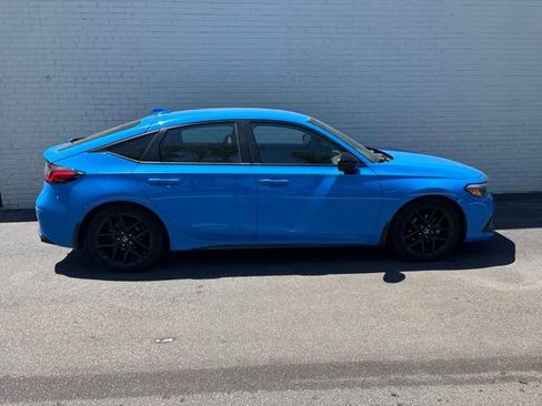 Used 2022 Honda Civic Sport image 2