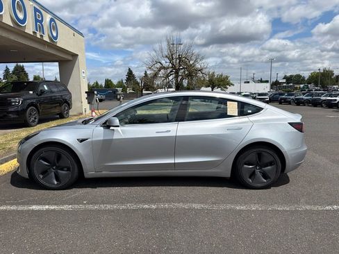 Used 2018 Tesla Model 3 Long Range RWD image 2