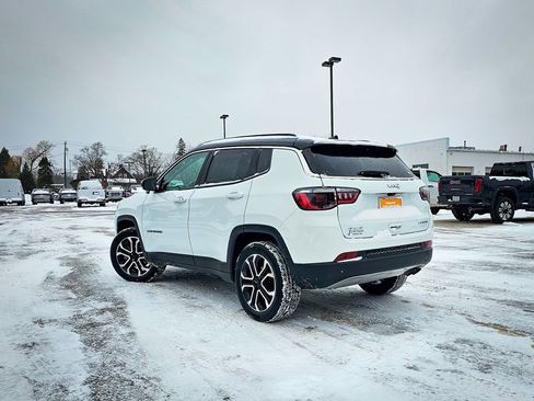 Certified 2022 Jeep Compass Limited image 6