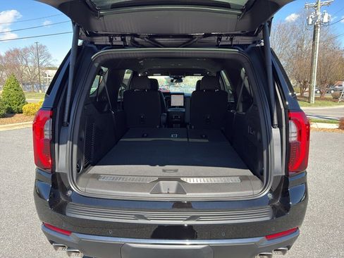 New 2026 GMC Yukon XL AT4 image 22