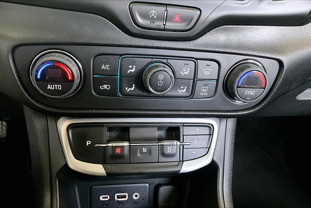 Used 2022 GMC Terrain SLE AWD/4WD image 15