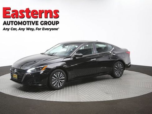 Used 2024 Nissan Altima 2.5 SV w/ SV Premium Package FWD image 54
