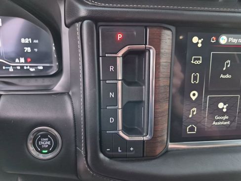Used 2023 GMC Yukon XL Denali Ultimate AWD/4WD image 29