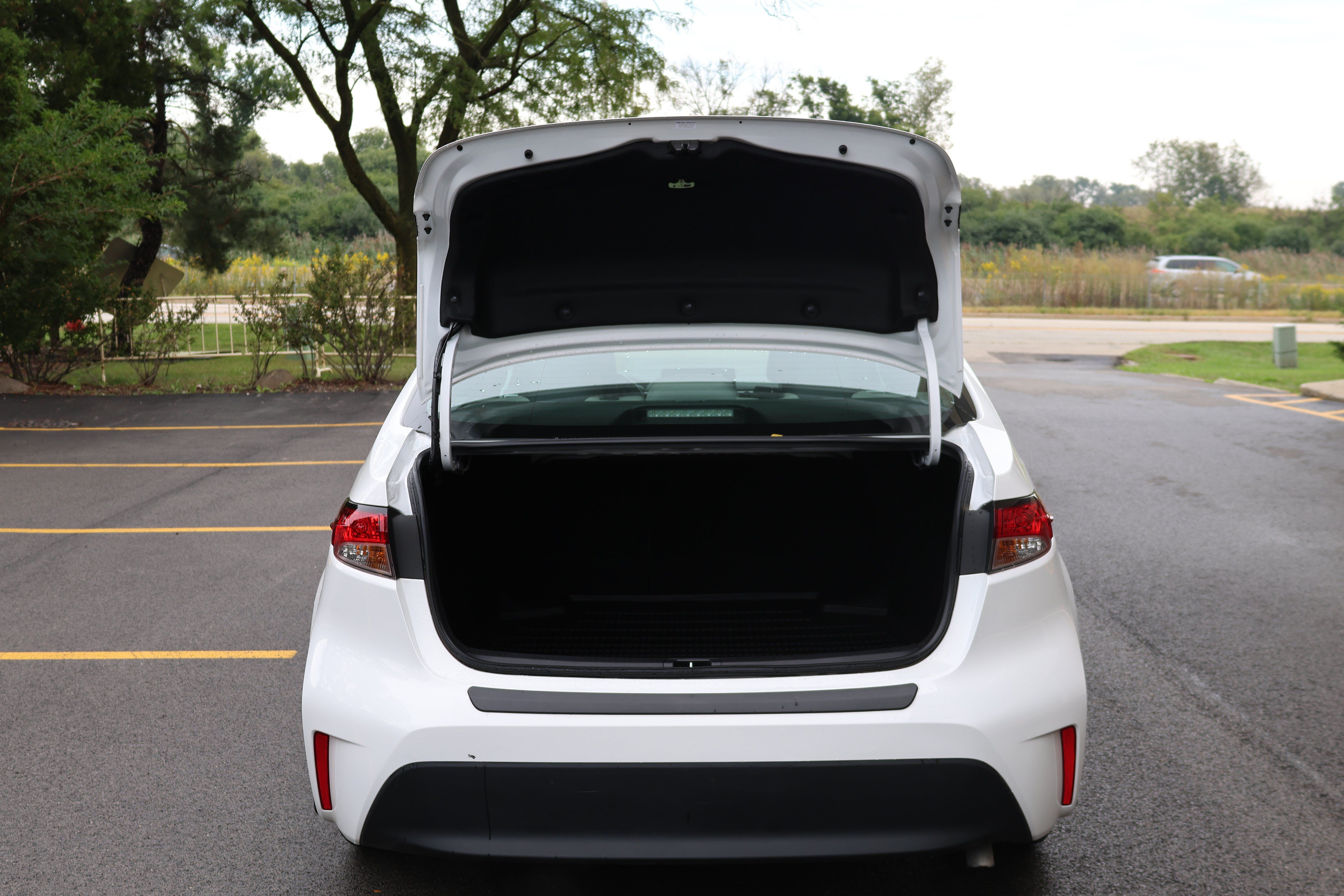 Certified 2024 Toyota Corolla LE FWD image 5