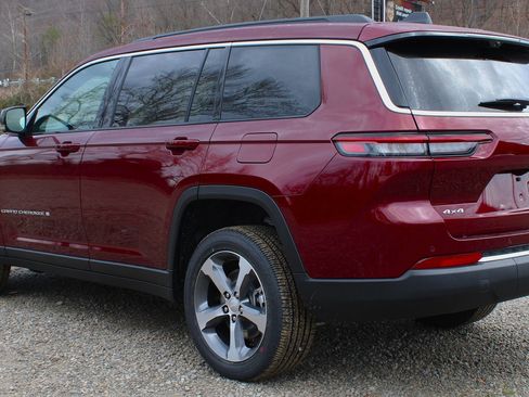 New 2025 Jeep Grand Cherokee L Limited image 7